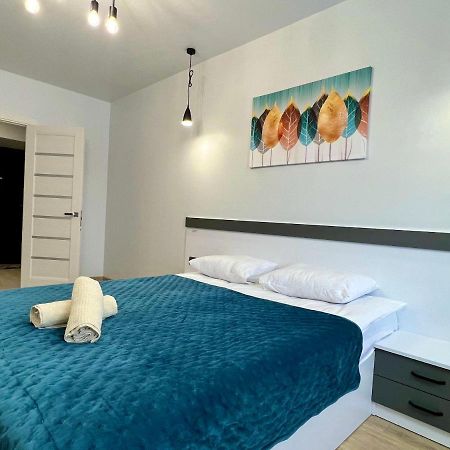 Apartment Premium In Center Ivano-Frankivsk Buitenkant foto