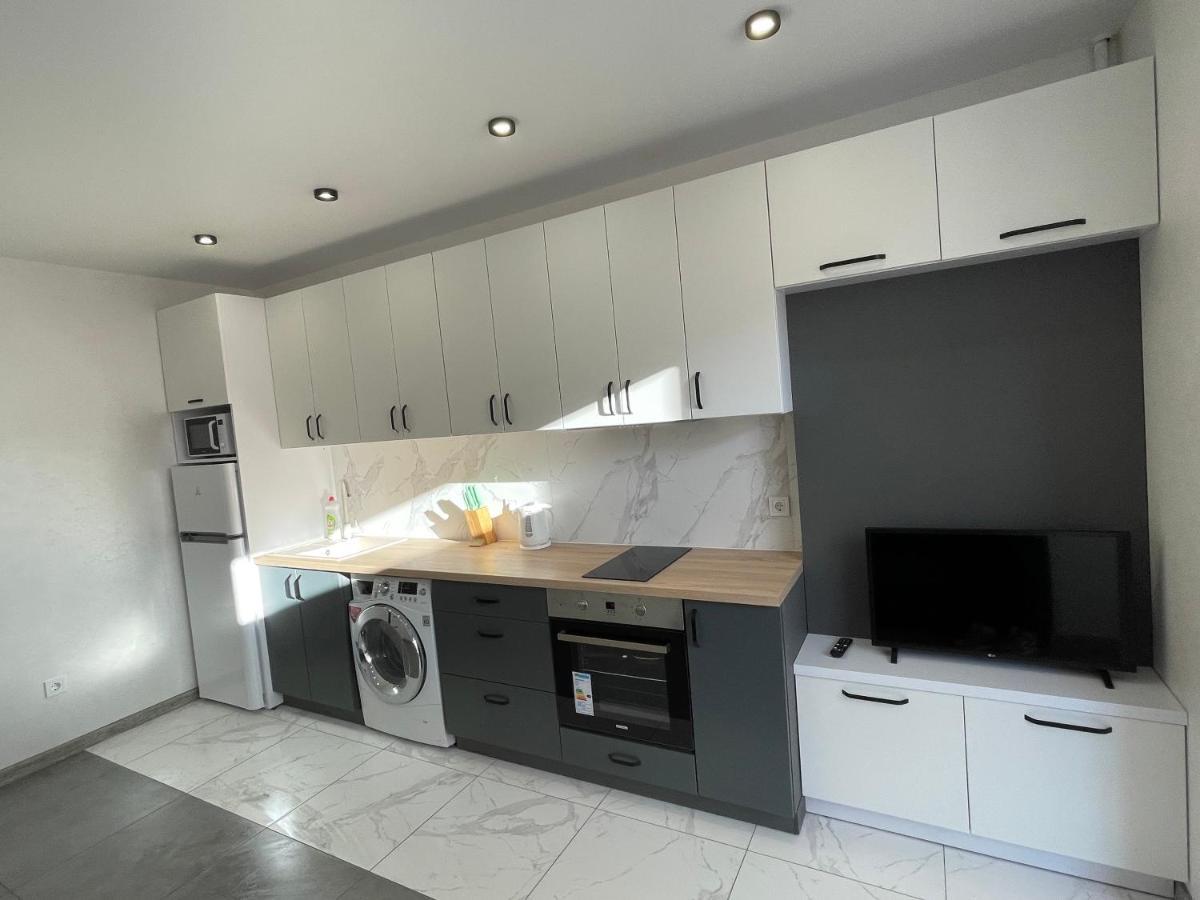 Apartment Premium In Center Ivano-Frankivsk Buitenkant foto